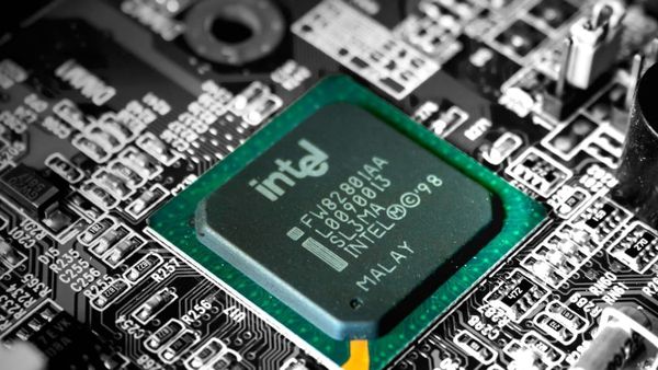 Chips: how do Biden’s chip export controls affect Europe?