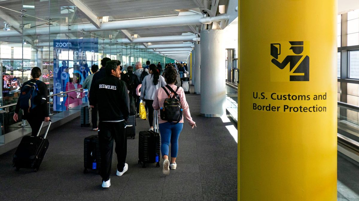 Bitter gegen die USA, aber billig fliegt gut