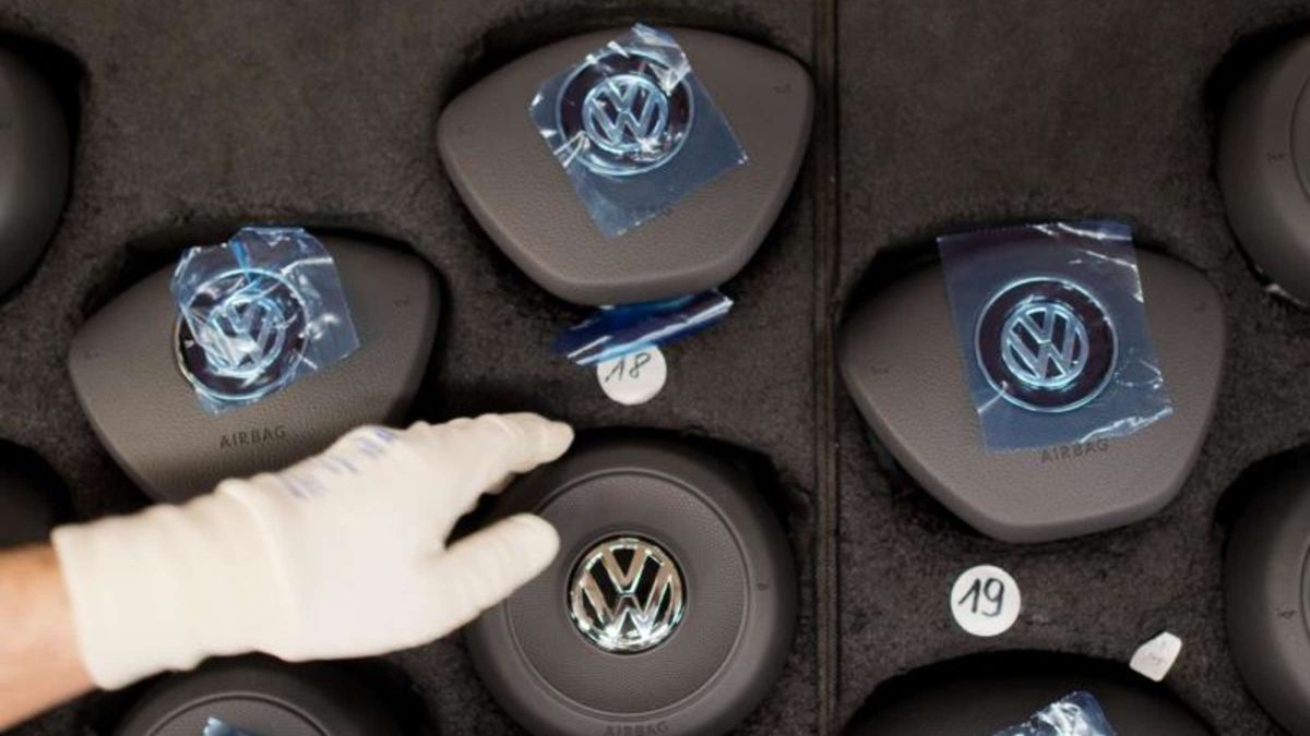 Lebensgefahr im Cockpit – VW ruft weltweit Fahrzeuge zurück