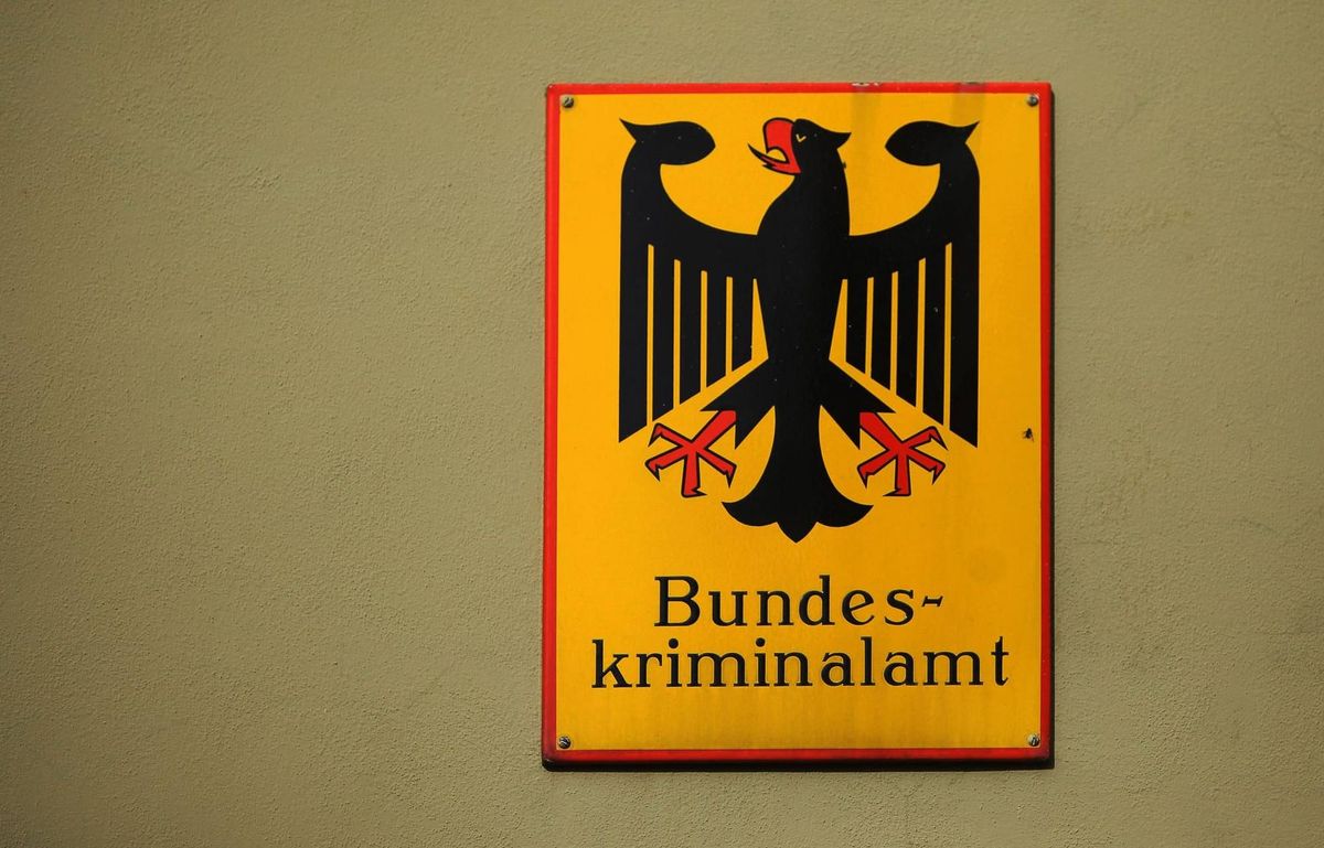 Mit dem Rammbock gegen das Internet – Wie sich der Staat in Szene setzt