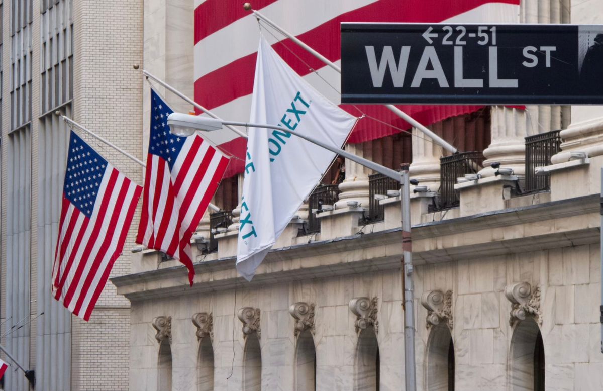 Trump feuert gegen Powell, Tesla erholt sich