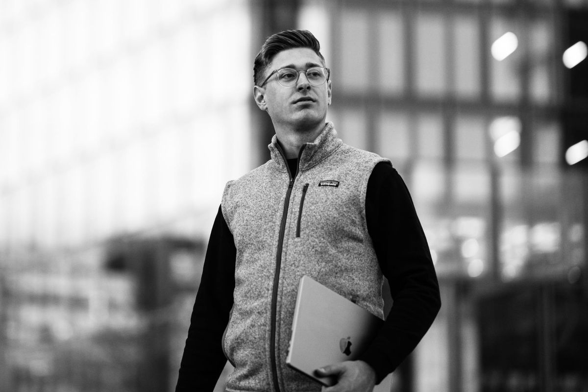 Vermögen von Michael C. Jakob: Aktien, Abos, Algorithmen: Das 400-Millionen-Euro-Imperium des Michael C. Jakob