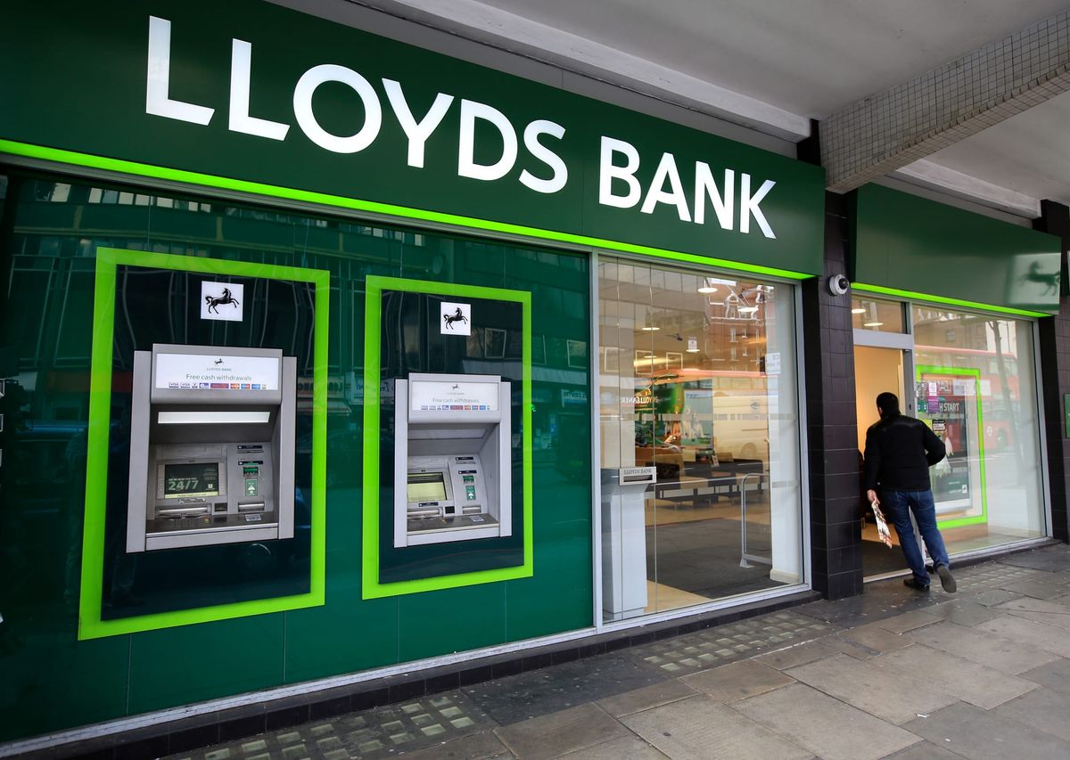 Lloyds übertrifft Erwartungen, doch dunkle Wolken ziehen auf