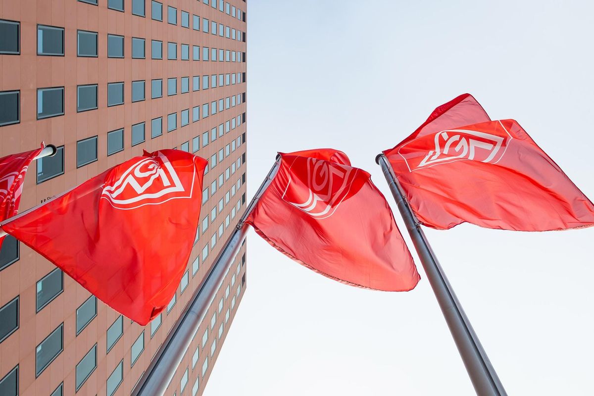 IG Metall kämpft um Zukunft von ArcelorMittal und Mercedes in Ostdeutschland