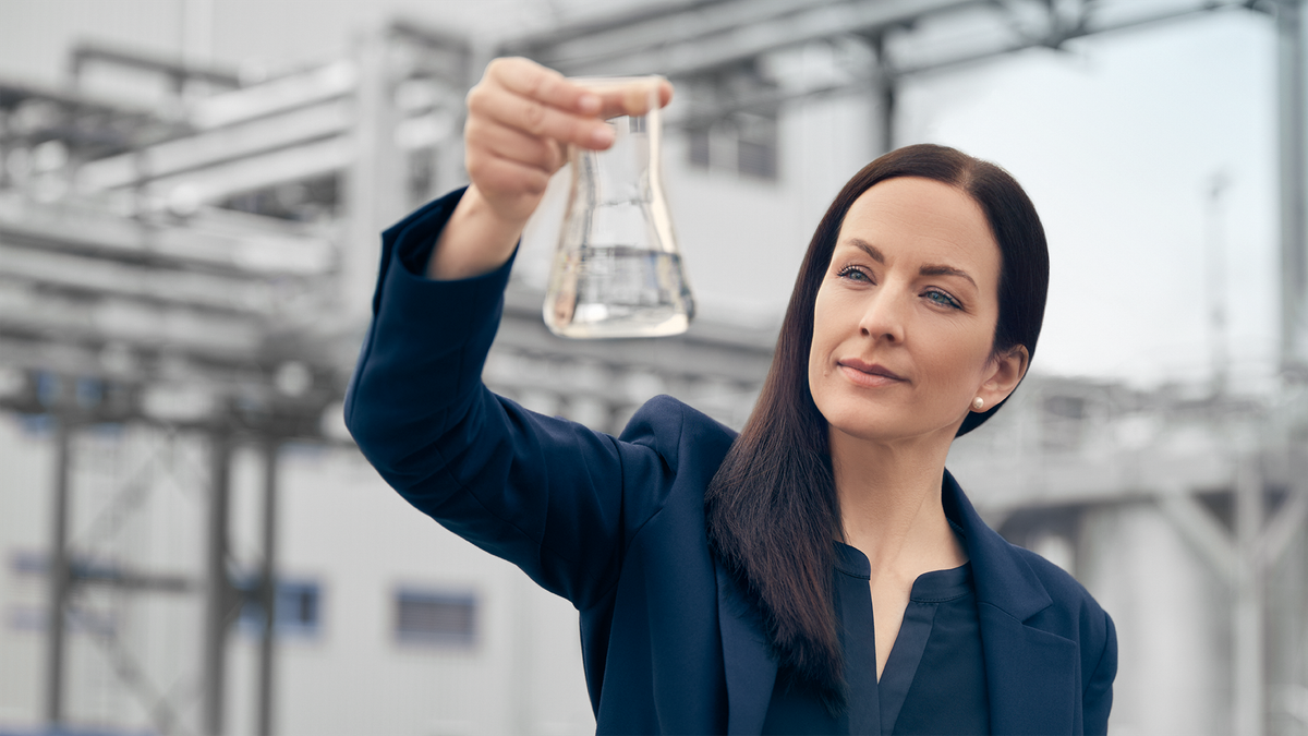 Alzchem verlängert Vorstandsverträge – starkes Signal an Investoren