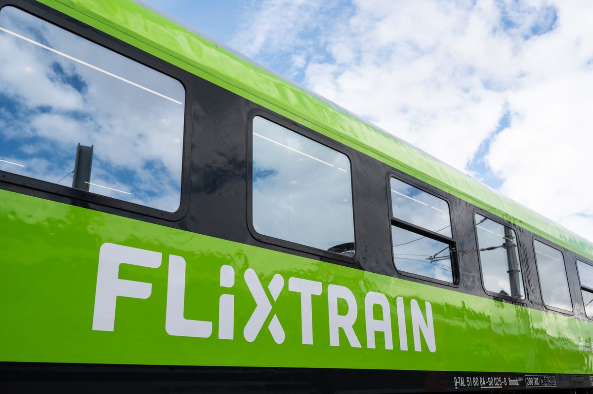 Flix setzt zum Frontalangriff auf die Deutsche Bahn an