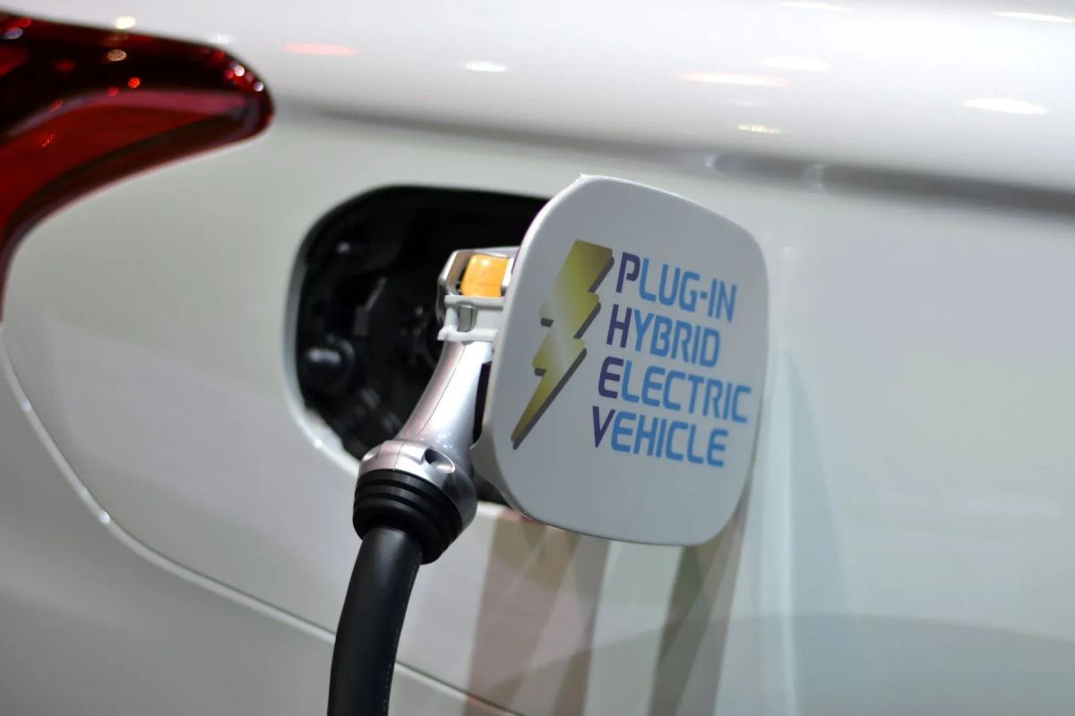 Die große Sprit-Lüge: Forscher schockiert über massiven Durst von Plug-in-Hybriden