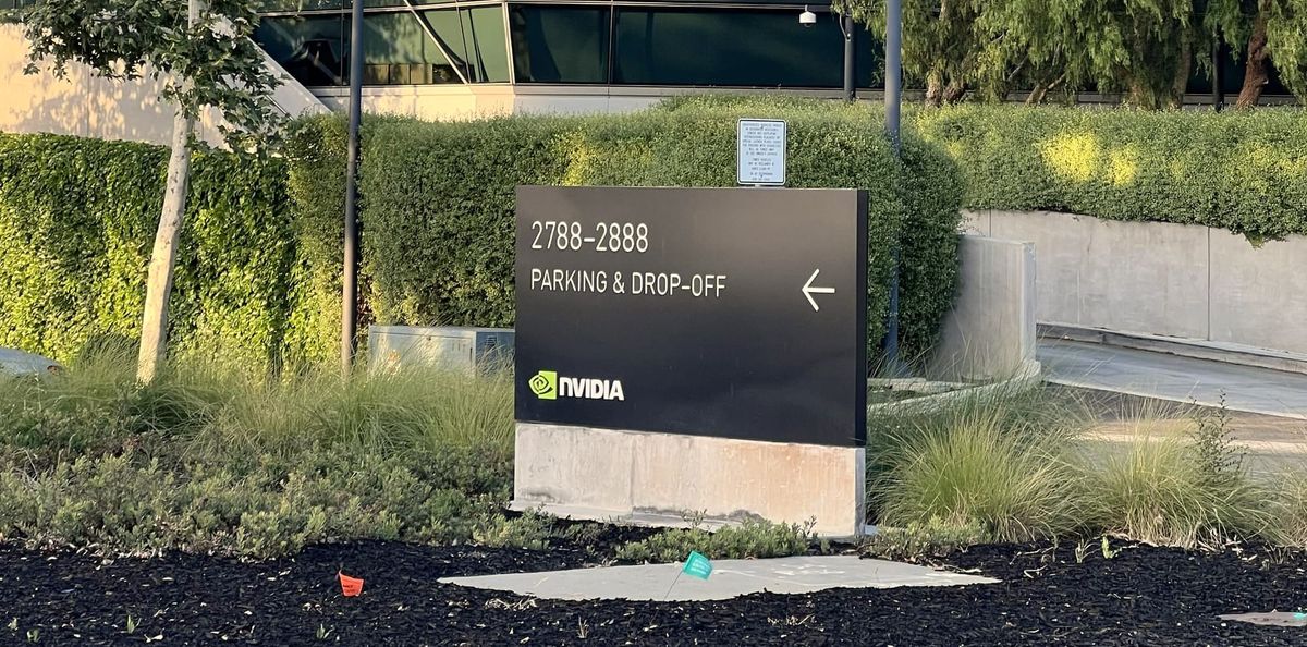 Die KI-Infrastruktur-Krieger: Warum NVIDIA und ServiceNow die eigentlichen Gewinner sind