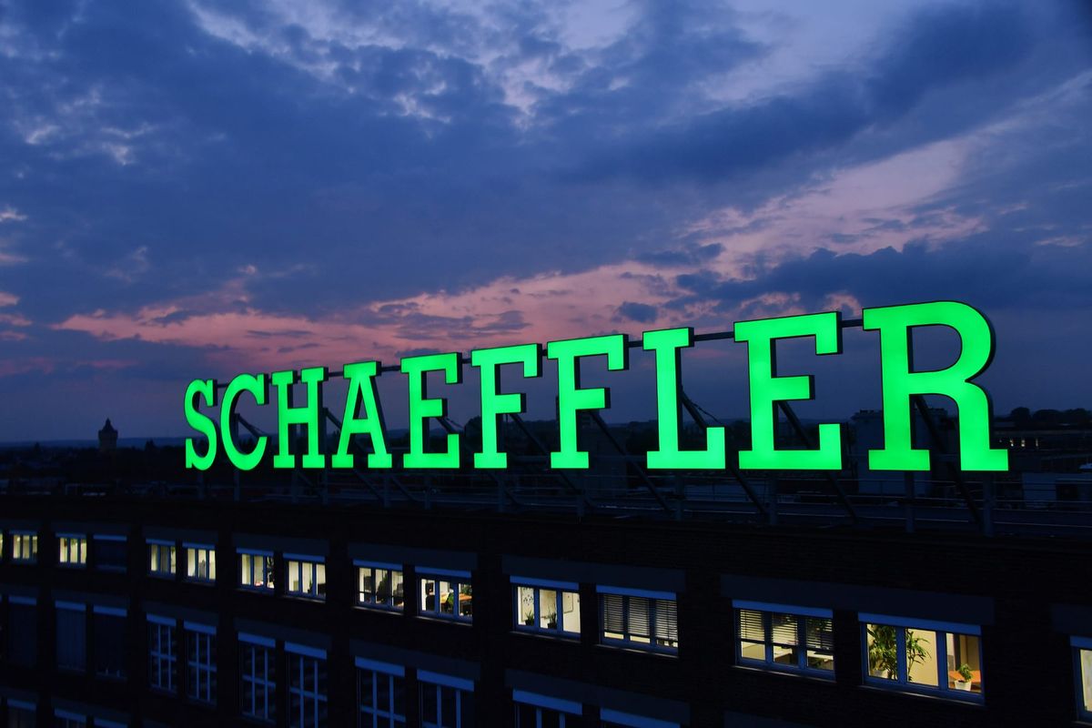 Schaeffler revolutioniert Shopfloor: Der 4-Stufen-Ansatz zur Operating Intelligence