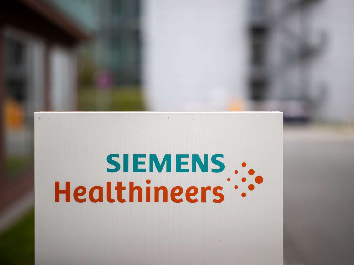 Das 230-Millionen-Beben: Warum Siemens Healthineers am Abgrund der Weltmärkte eigene Aktien flutet