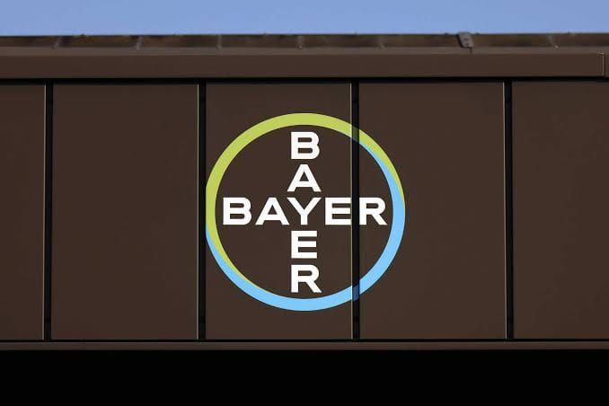 Bayer feiert Justiz-Sieg und ignoriert den wirtschaftlichen Kollaps: Eine Farce in drei Akten
