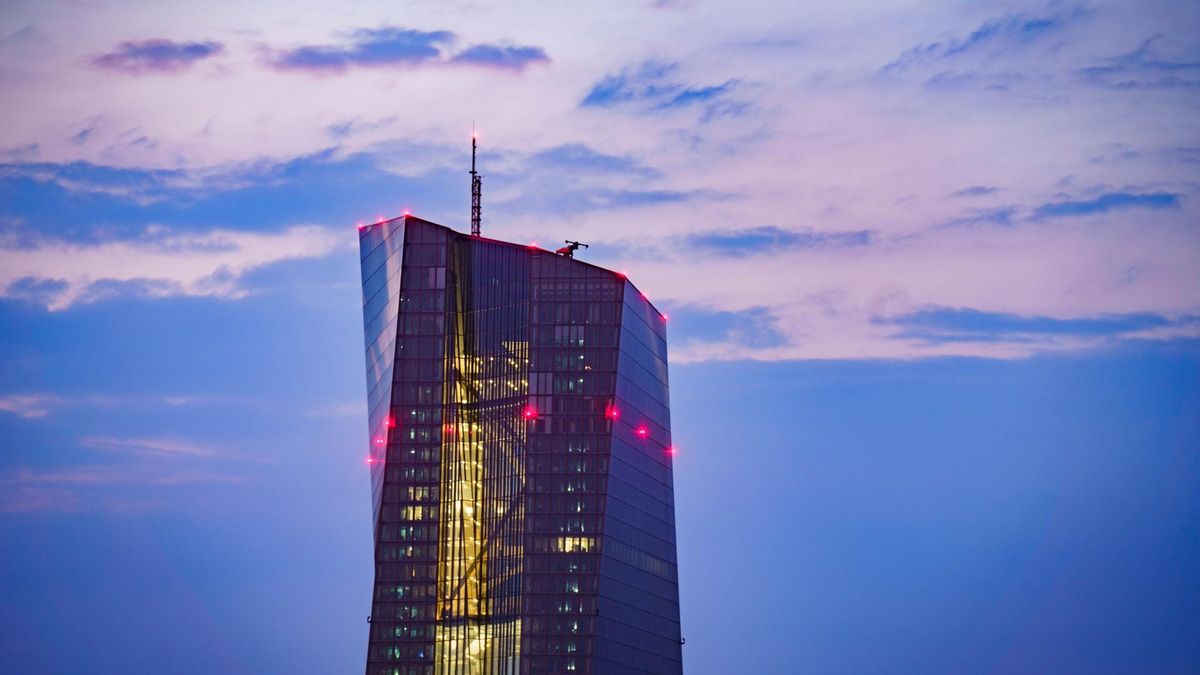EZB vor Schicksalssitzung: Inflation springt auf 3,2% – Zinserhöhung rückt näher