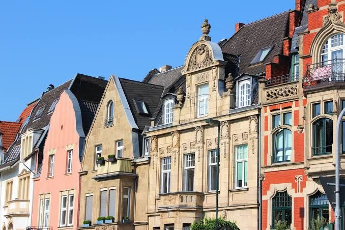 Wohnungskrise killt deutsche Fachkräfte: Warum Immobilien die unterschätzte Lösung sind