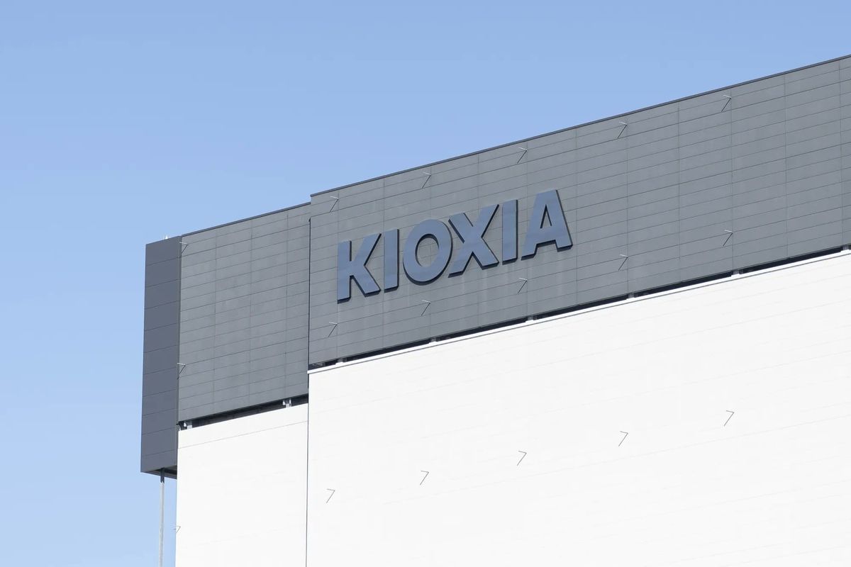 Kioxia-Crash schockt Japan: Speicherchip-Gigant verliert 50% in drei Wochen