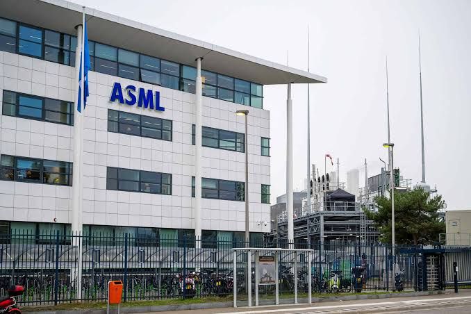 ASML-Aktie nach Rebound ins Stocken geraten – Was Anleger jetzt wissen müssen