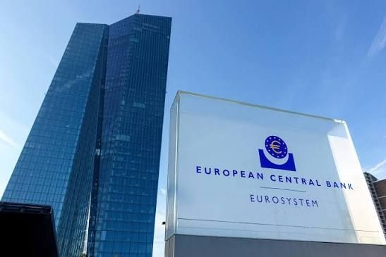 Banken-Chaos um KI-Regeln: Warum die EU erst 2027 kontrolliert, was längst im Einsatz ist