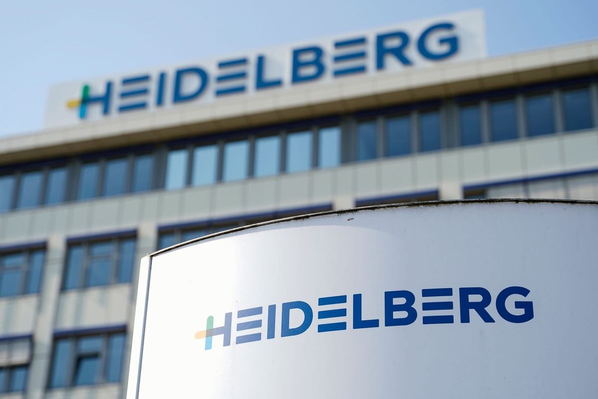 Heidelberger Druck rutscht tiefer in die roten Zahlen, während der Konzern sich neu erfindet