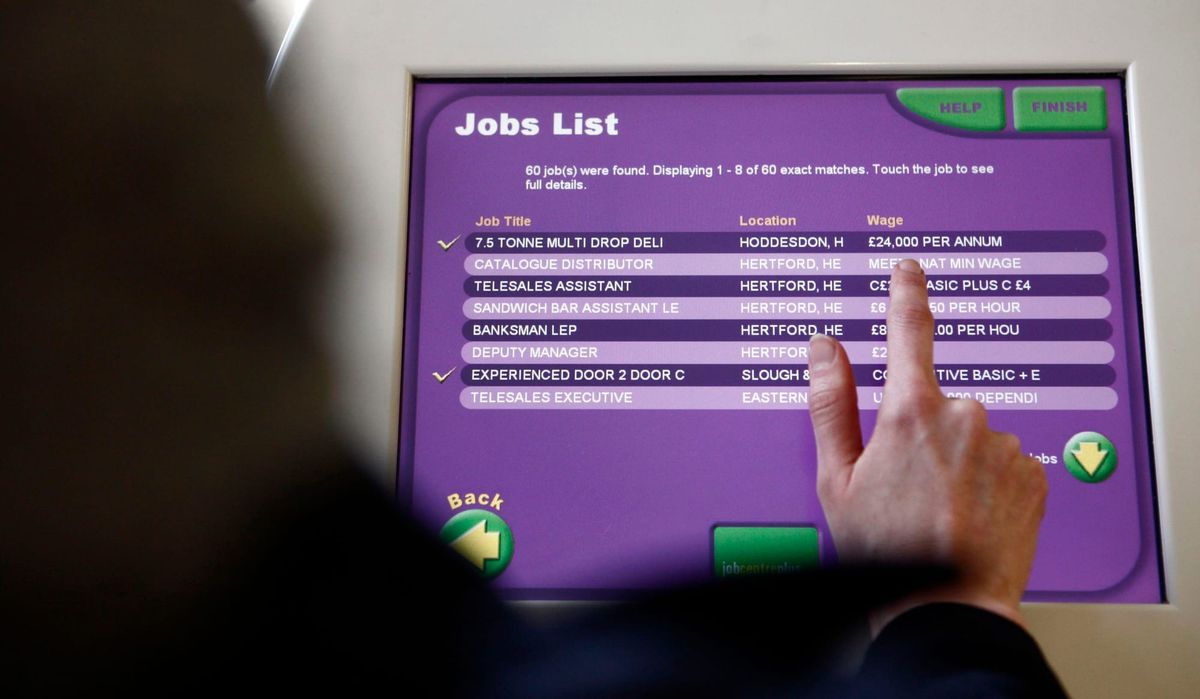 Jobvakanz-Crash: Britische Kleinunternehmen stoppen Einstellungen – Das sind die Folgen