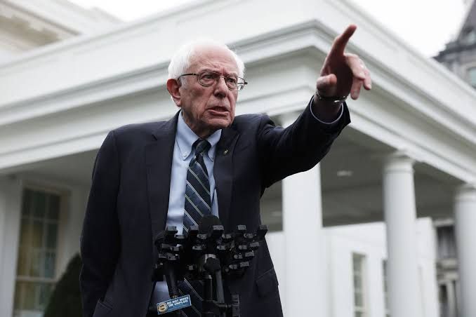 Sanders stoppt Rentenpfändung: Gesetzentwurf soll Millionen Kreditnehmer vor Sozialversicherungs-Kürzungen bewahren