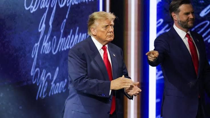 Trump und Vance fliegen nach Dallas: Republikaner mobilisieren zur entscheidenden Kongresswahl