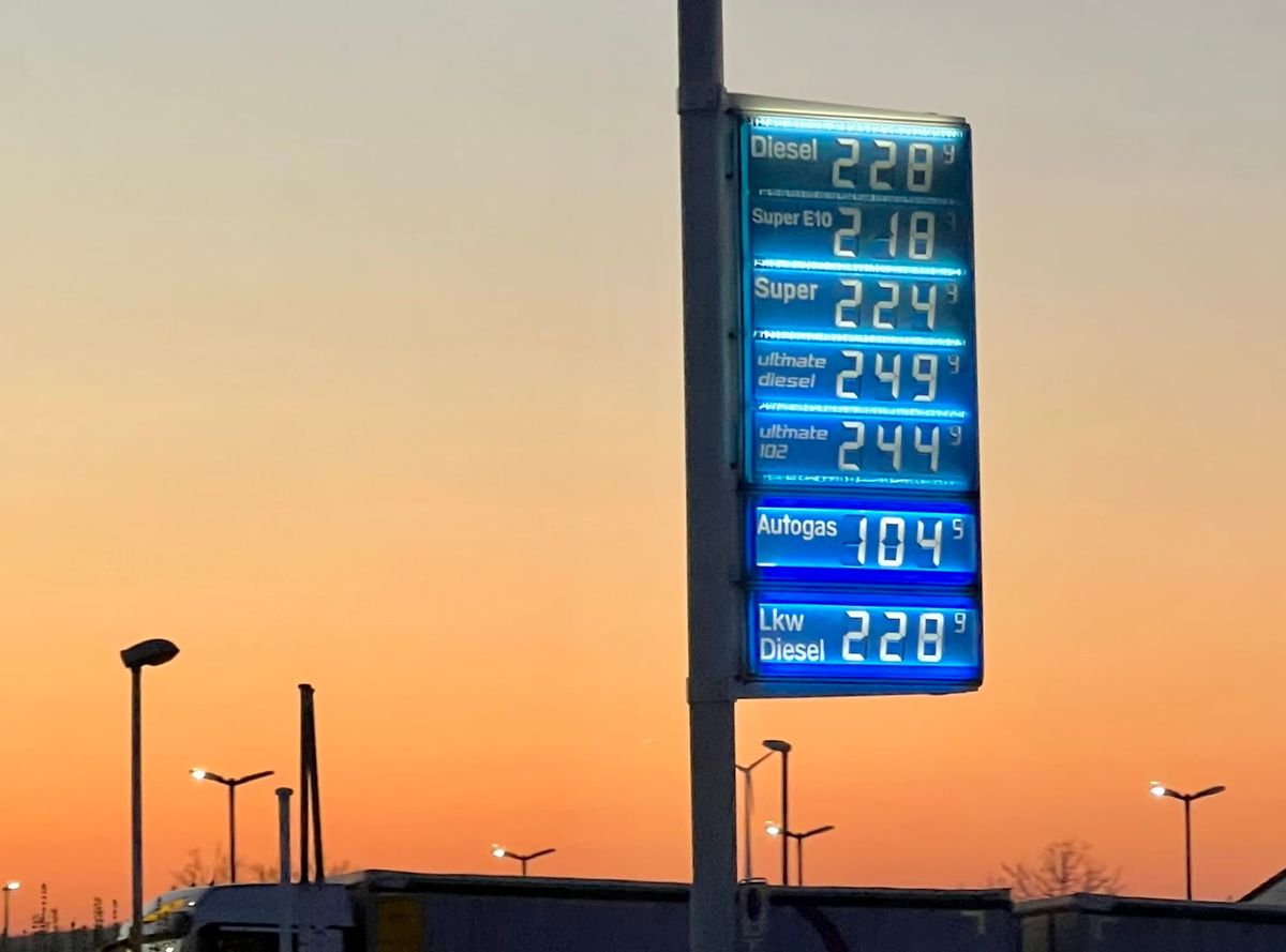 Ölpreise geben nach: Warnsignal nach extremem Rally – Experten sehen Korrektur