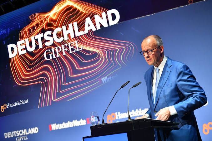 Das Kanzler-Beben im Umfragetief: Friedrich Merz zelebriert den absoluten Realitätsverlust