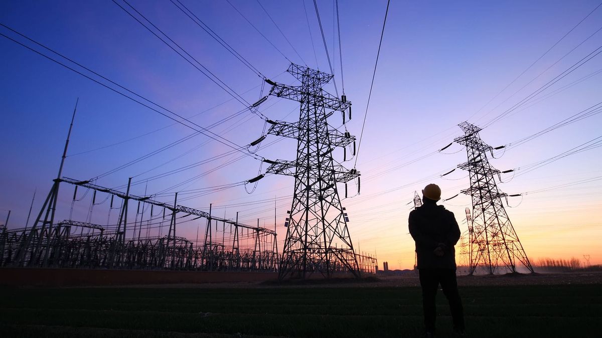 Netzentgelte steigen 2027: Strom und Gas werden leicht teurer, Gasrechnungen deutlich