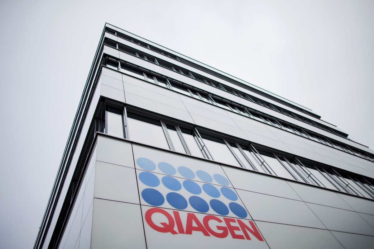 Qiagen: EQT soll ein verbindliches Angebot über 50 Dollar je Aktie abgegeben haben