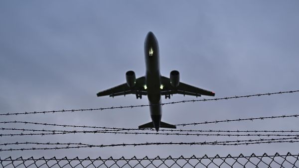 63.000 Euro für sieben Migranten: Der absurde Preis der Abschiebung