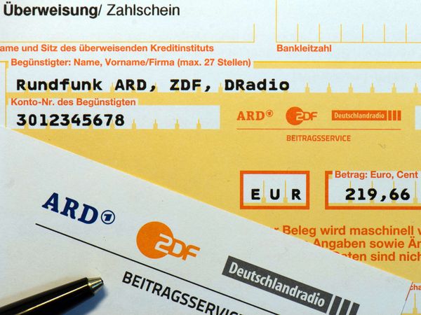 Gebührenstreit eskaliert: ARD und ZDF klagen jetzt in Karlsruhe