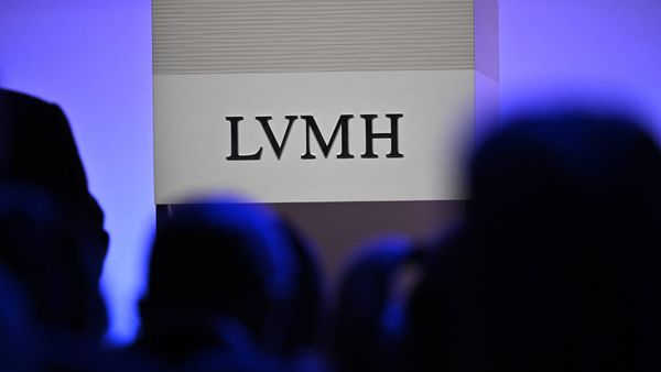 LVMH im Gegenwind: Luxusgigant verfehlt Erwartungen – Aktie stürzt ab​