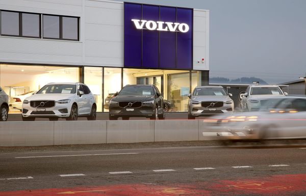 Volvo bremst – und der Zoll sitzt am Steuer