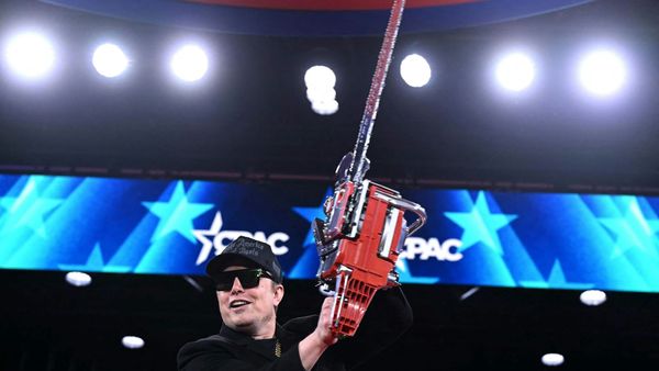 Vom Bulldozer zum Bobbycar - Musk verliert an Einfluss