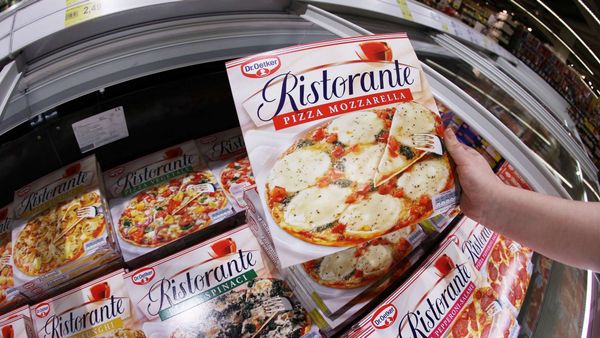 Tiefkühlpizza auf Rekordkurs – warum Salami aus dem Eisfach plötzlich Luxus ist