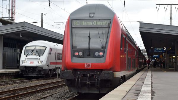 Zug ins Ungewisse – Bahn will mit Rabatten über Leerstellen hinwegtäuschen