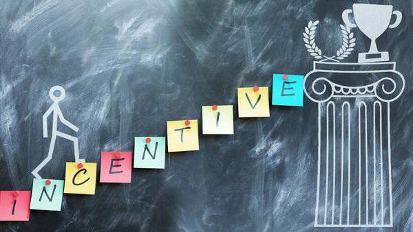 Lego statt Lohnerhöhung? Deloitte testet die Grenzen moderner Mitarbeiter-Incentives