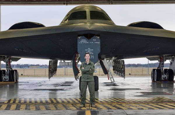 Zehn Jahre Training, kein Jet-Set-Leben: Die stille Realität der B-2-Piloten
