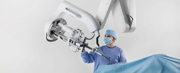 Chirurgieroboter auf dem OP-Tisch der Börse – Intuitive Surgical trotzt den Zweifeln