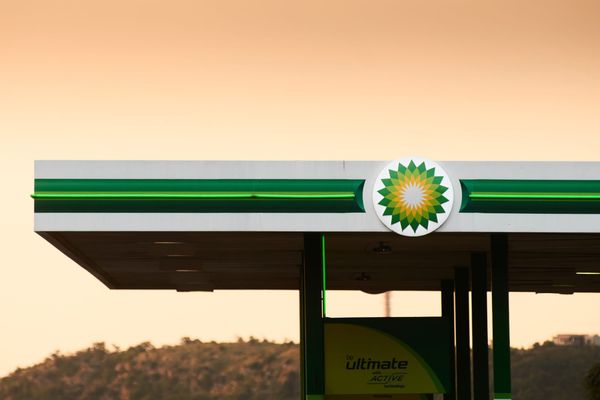Milliarden-Abschreibung – und trotzdem im Plus: Was hinter dem BP-Kursaufschwung steckt