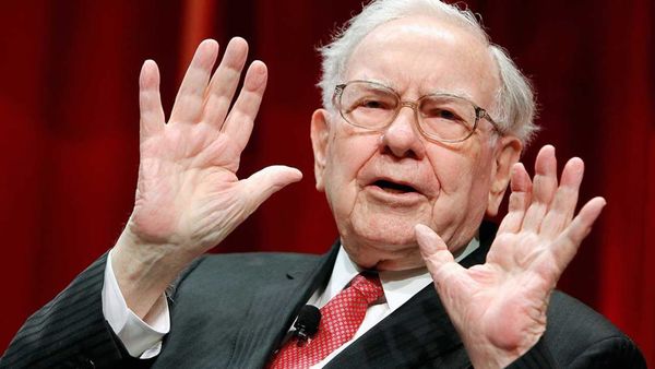 95 Jahre Buffett – was bleibt von seinen Sätzen, wenn der Lärm der Börse verstummt?