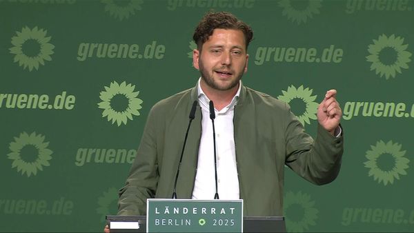 Grünen-Zentrale im Krisenmodus – Personalabbau entfacht offenen Konflikt