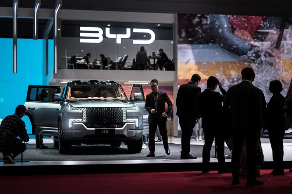 Buffett zieht den Stecker – warum Berkshire nach 16 Jahren aus BYD aussteigt