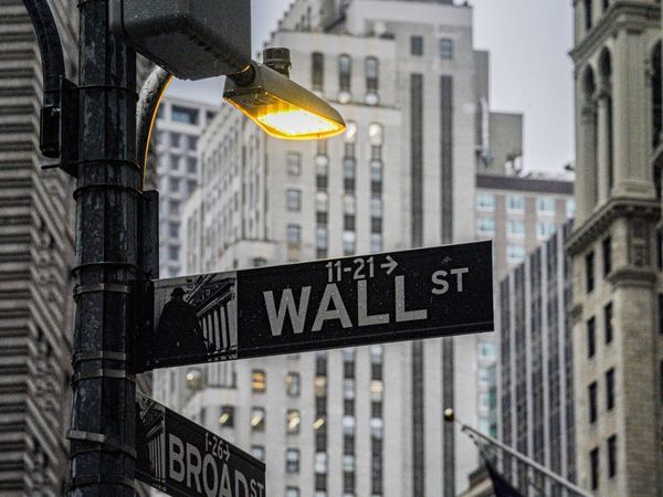 Vom Sparkonto zur Wall Street – wie tausende Deutsche jetzt lernen, ihr eigenes Vermögen wie Profis aufzubauen