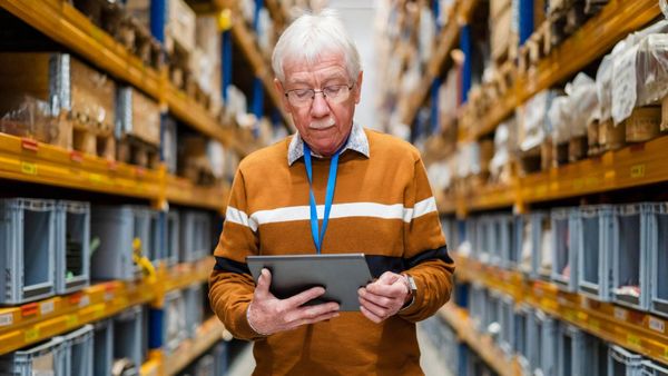 Eine Milliarde für arbeitende Rentner – Merz Aktivrente startet zum Jahreswechsel