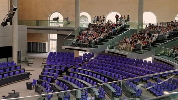 Bundestag verschärft Regeln – und die AfD tobt