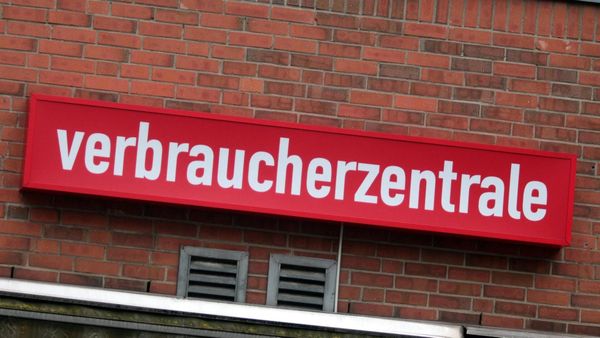 Klage gegen AlleAktien: Wie die Verbraucherzentrale sich selbst entlarvte