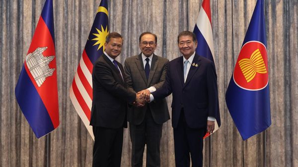 China greift ein – Thailand und Kambodscha stoppen plötzlich den Krieg