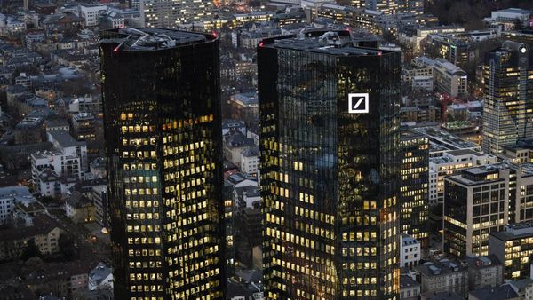 Deutsche Bank radikalisiert Strategie: 100 Filialen weichen neuer KI-Offensive