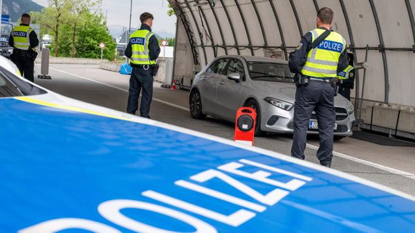 Grenzkontrollen wirken: Illegale Einreisen brechen um 50 Prozent ein