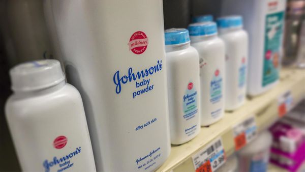 Krebs-Urteil schockt Anleger: Warum J&J jetzt massiv abstürzt